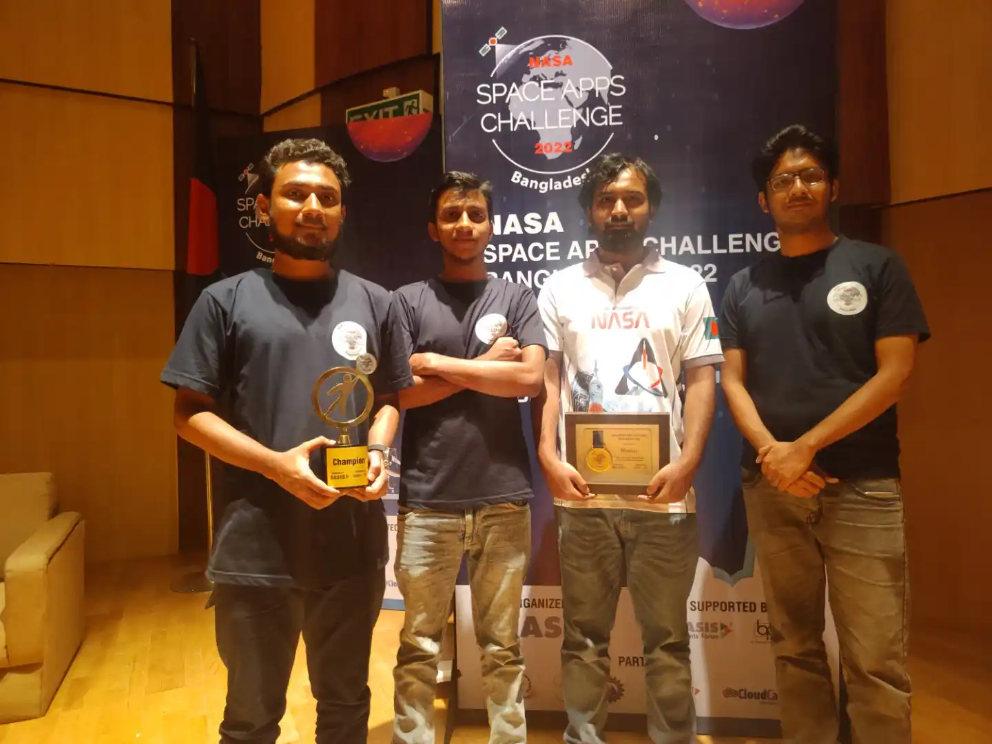 Softsasi team participants at the NASA Space Apps Challenge 2022